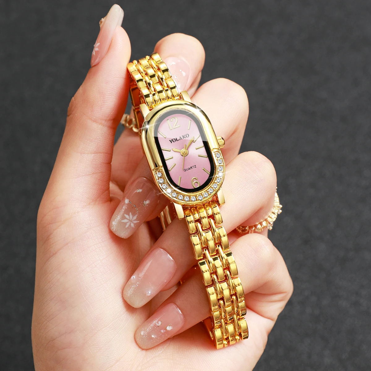 Luxury Watch For Girls - Luxury Rhinestone Women Quartz Watch Fashion