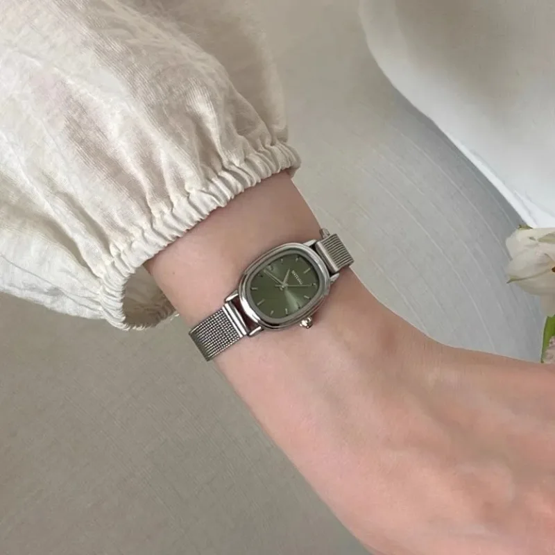 Luxury Watch For Girls - Small Oval Dial Green Watch Simple