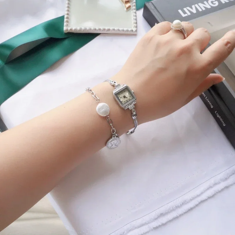 Delicate and light luxury Vint - Luxury Watch Vintage ulasan dan harga